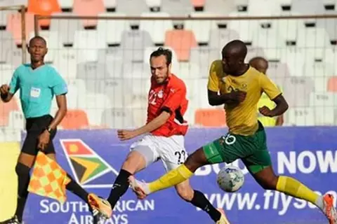 وضع الفراعنة بأزمة.. منتخب جنوب أفريقيا يسجل الثالث أمام مصر بتصفيات أفريقيا للمحليين (فيديو)